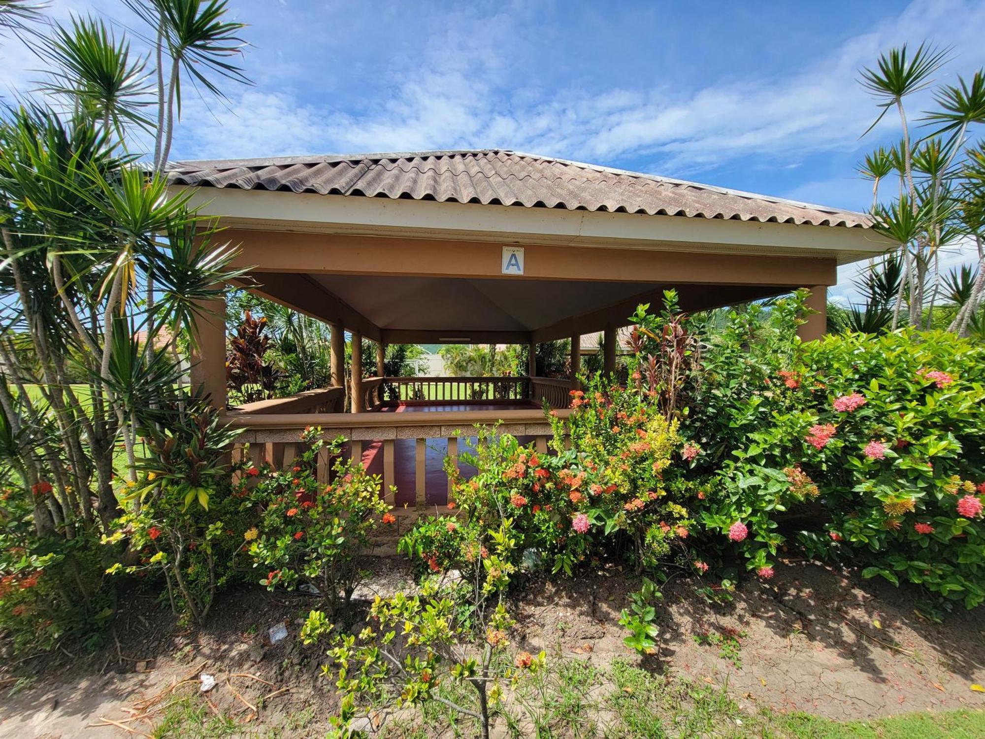 Comfortable Strategic Lodging Quarters Spanish Town Esterno foto